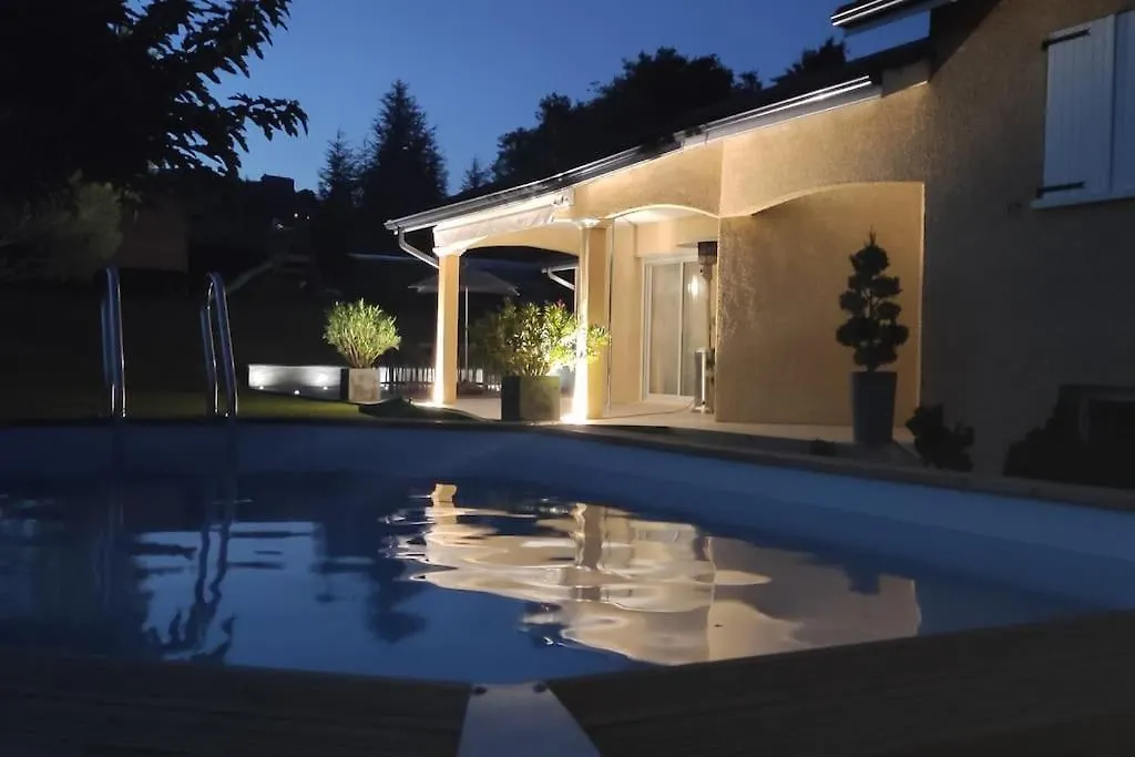 Belle Villa Familiale A La Campagne Et Sa Piscine Chevrieres  0*, Chevrieres (Isere)