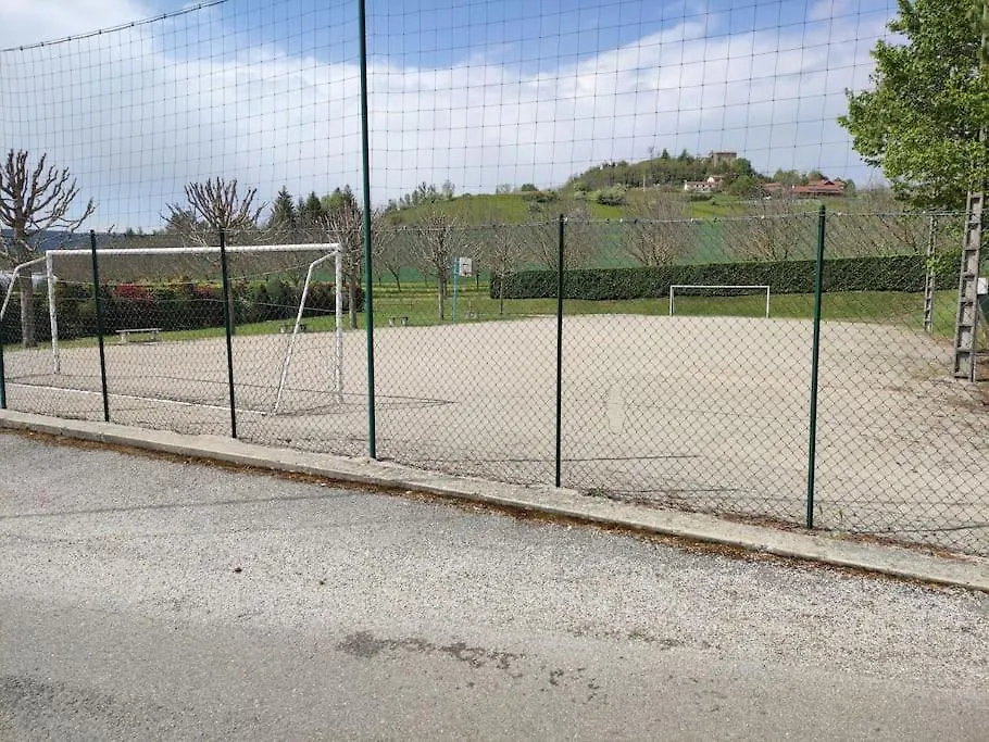 Belle Villa Familiale A La Campagne Et Sa Piscine Chevrieres  0*, Chevrieres (Isere)