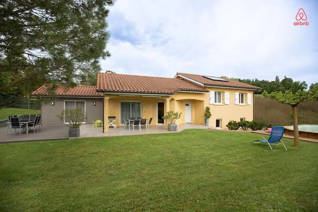 Belle Villa Familiale A La Campagne Et Sa Piscine Chevrieres  Francia